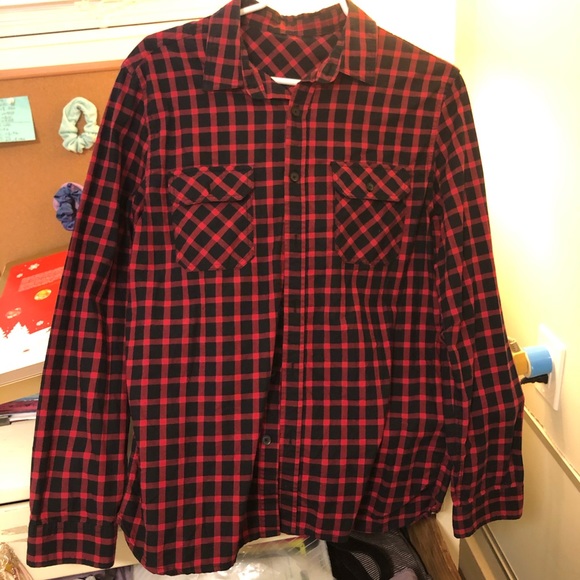 A cute red shirt| 95%new - Picture 1 of 4